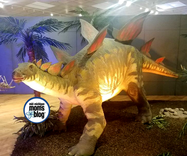 Dinosaurs Unearthed :: Sloan Museum at Courtland Center