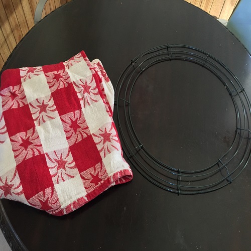 DIY Christmas Rag Wreath