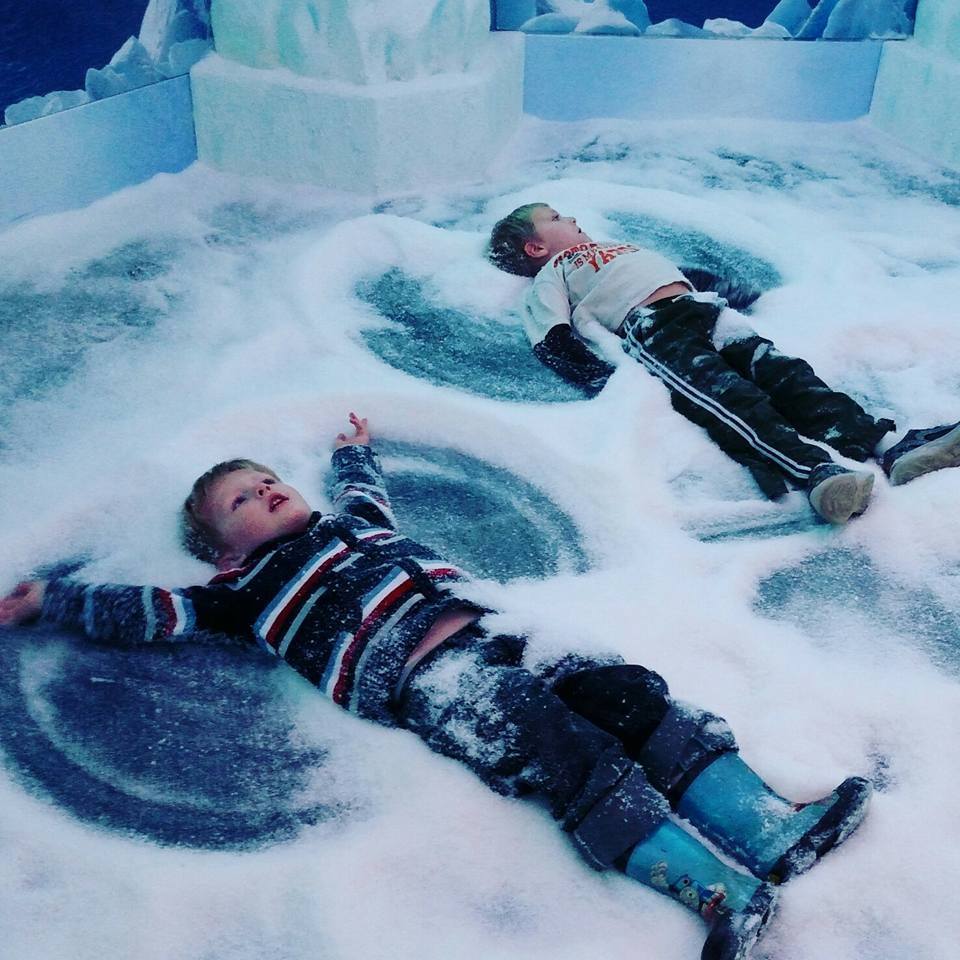 Santa's Flight Academy at Great Lakes Crossing Outlets