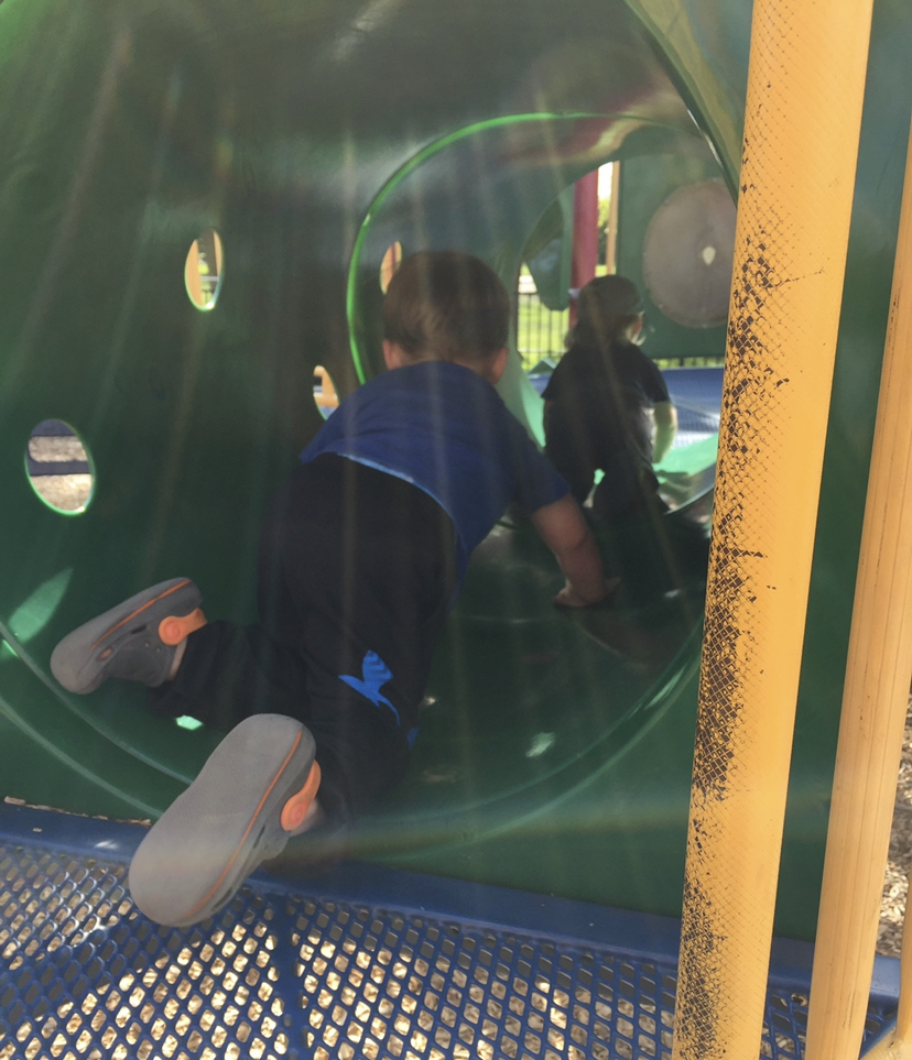 storytime children at park