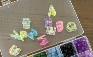 Summer’s Viral Bracelet Trend: Why Moms (and Kids!) Can’t Get Enough viral bracelet trend